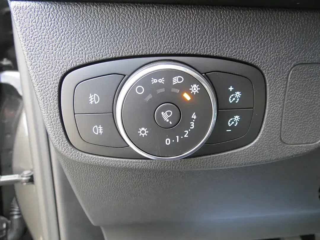 Ford Focus - Thumbnail 13