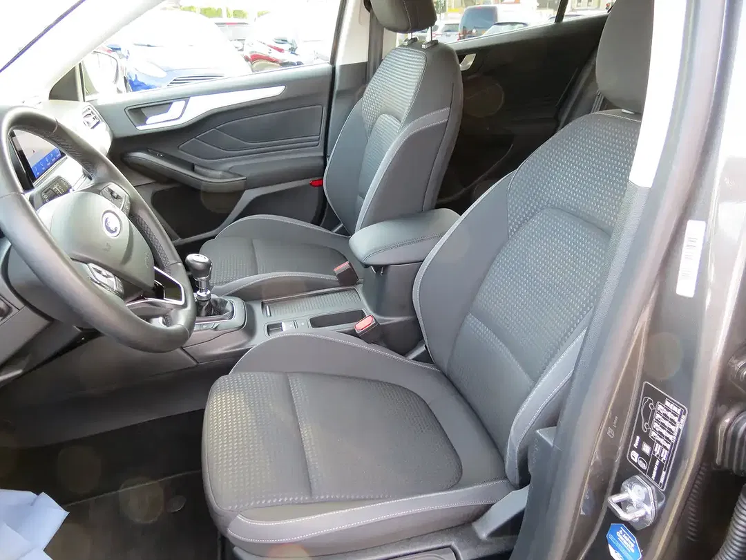 Ford Focus - foto 15