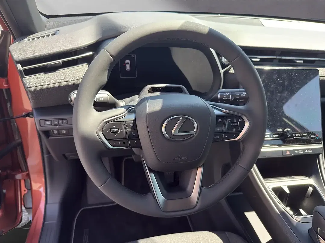 Lexus LBX Basis - Thumbnail 10