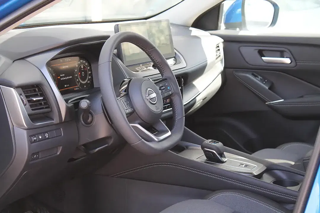 Nissan Qashqai 1.3 N-Connecta - Thumbnail 8