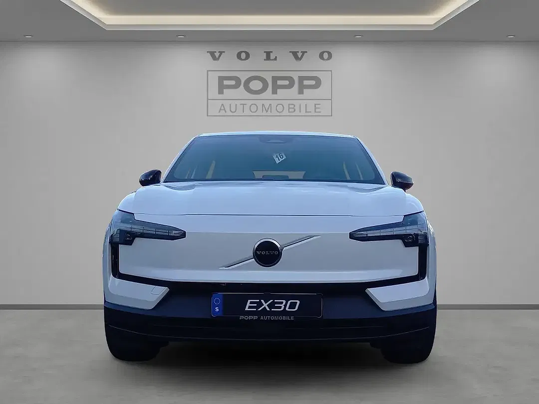 Volvo EX30 Single Motor Plus - Thumbnail 8