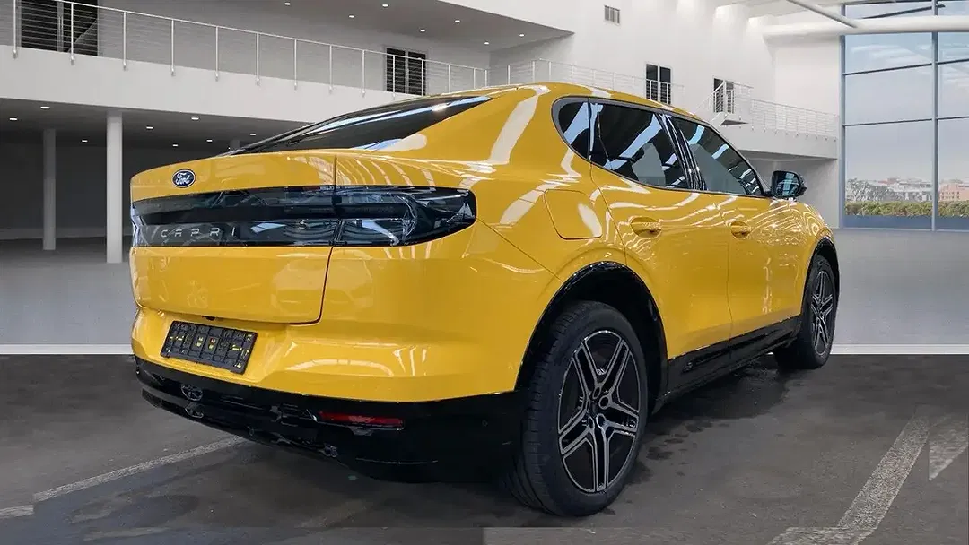 Ford Capri Premium - Thumbnail 4