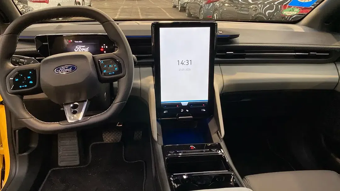 Ford Capri Premium - Thumbnail 5