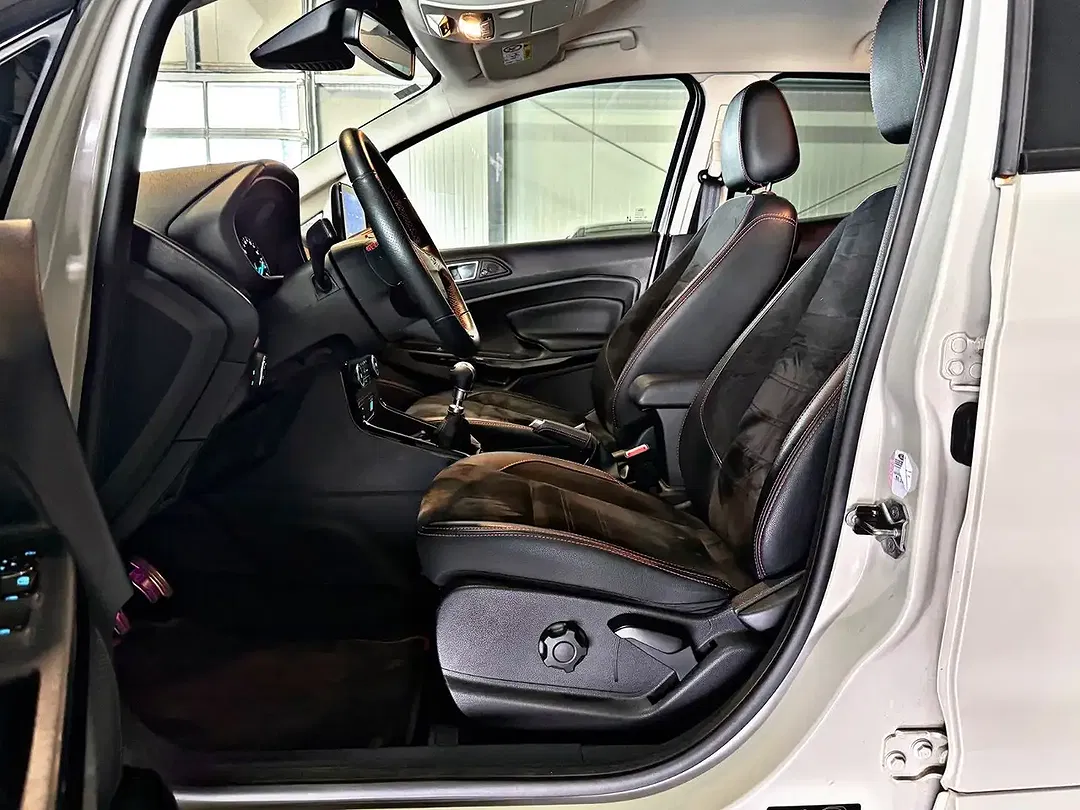 Ford EcoSport ST-Line - Thumbnail 4