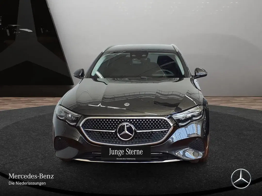 Mercedes-Benz E 300 Hybrid Avantgarde - foto 2