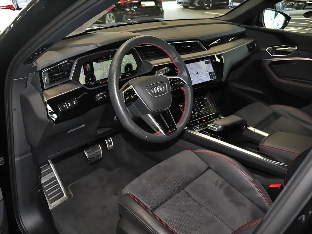 Audi Q8 e-tron 55 quattro S line - Thumbnail 10