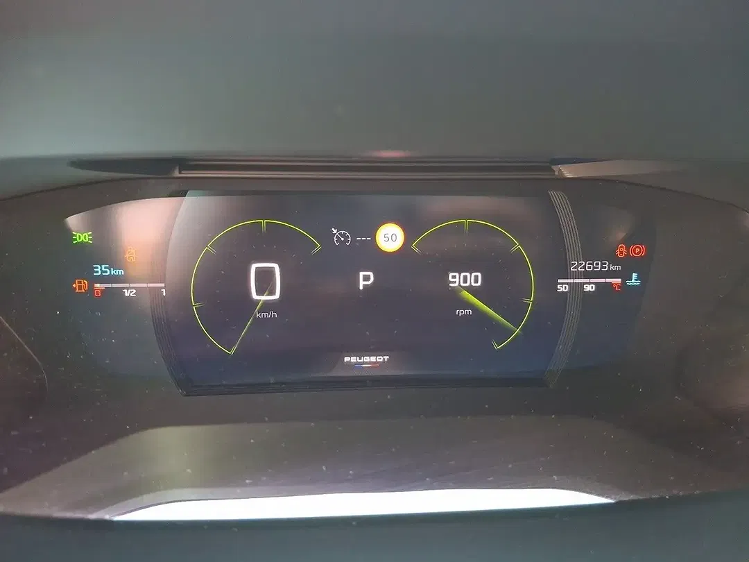 Peugeot 2008 130 PureTech EAT8 GT - Thumbnail 9