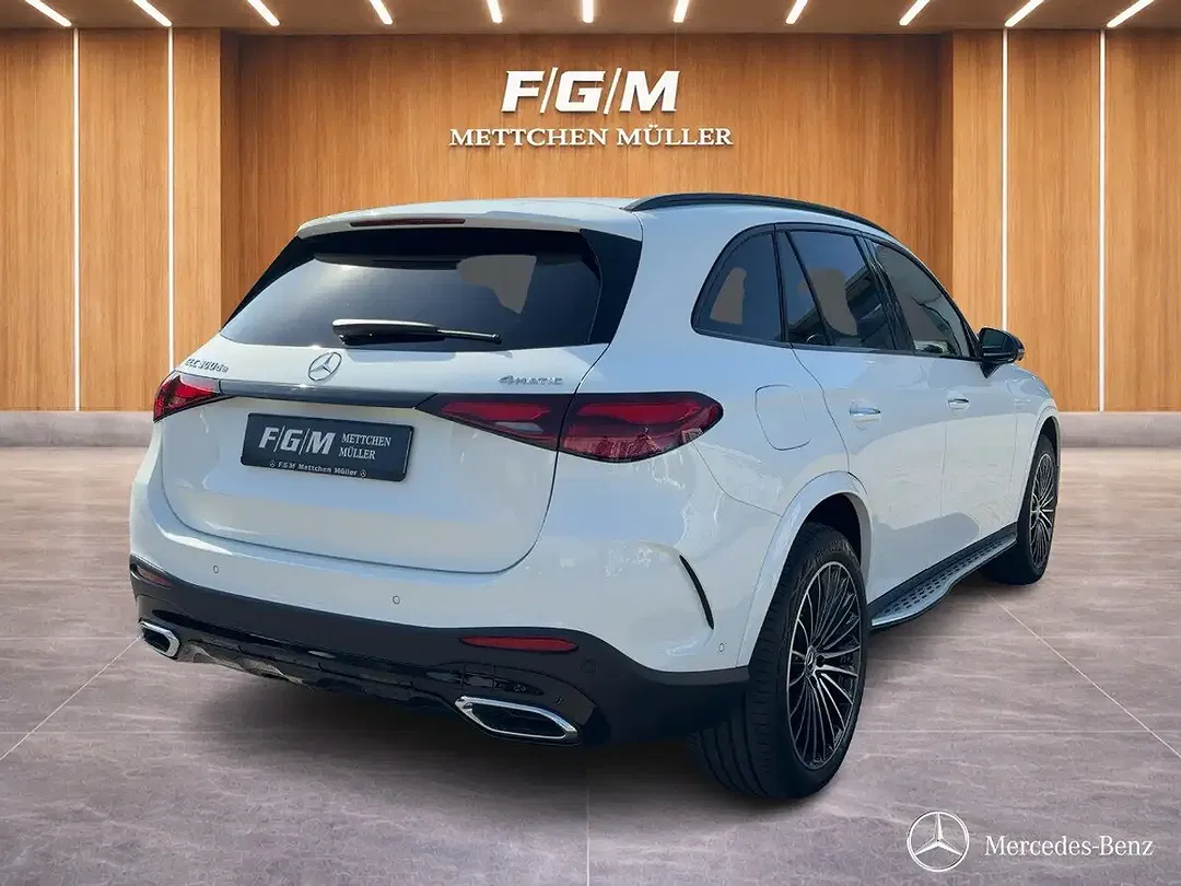 Mercedes-Benz GLC 300 EQ Hybrid 4MATIC AMG Line Night - Thumbnail 3