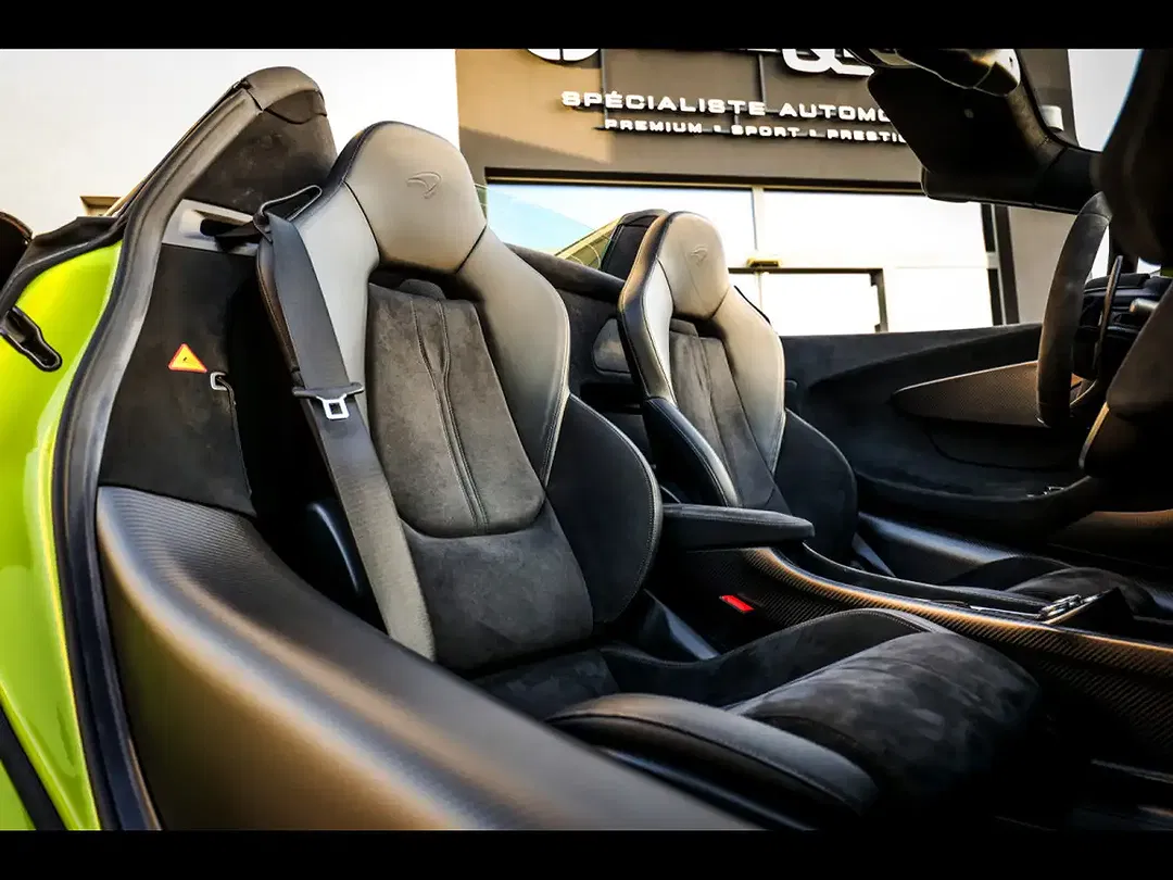 McLaren 600LT Spider - Thumbnail 12