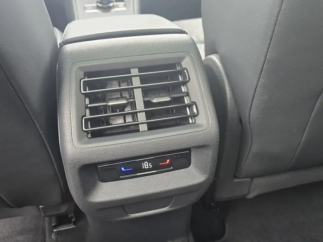 Volkswagen Tiguan 1.5 eTSI - Thumbnail 10