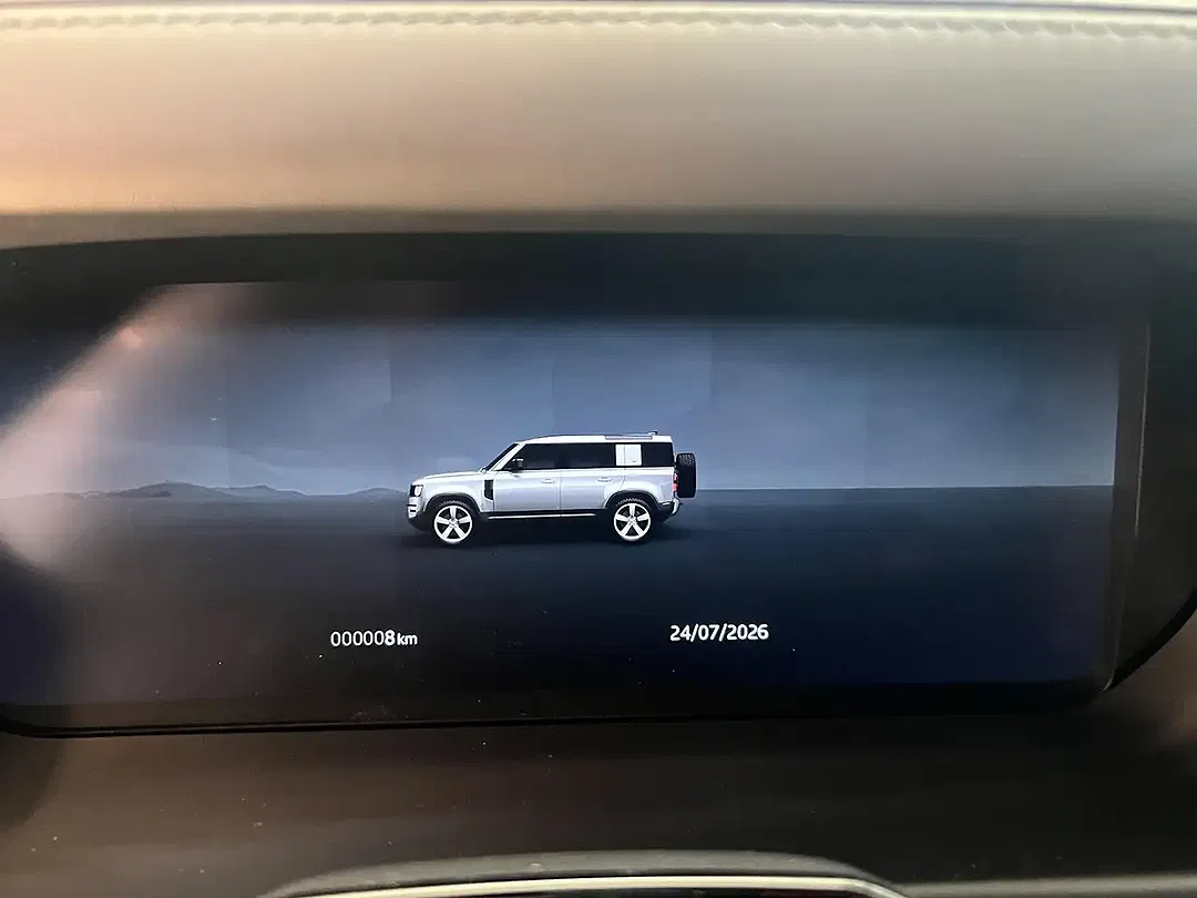 Land Rover Defender P425 X-Dynamic HSE - Thumbnail 10