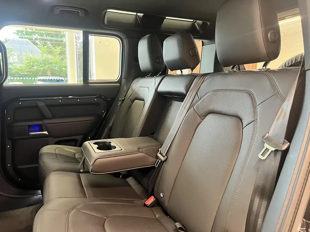 Land Rover Defender P425 X-Dynamic HSE - Thumbnail 12