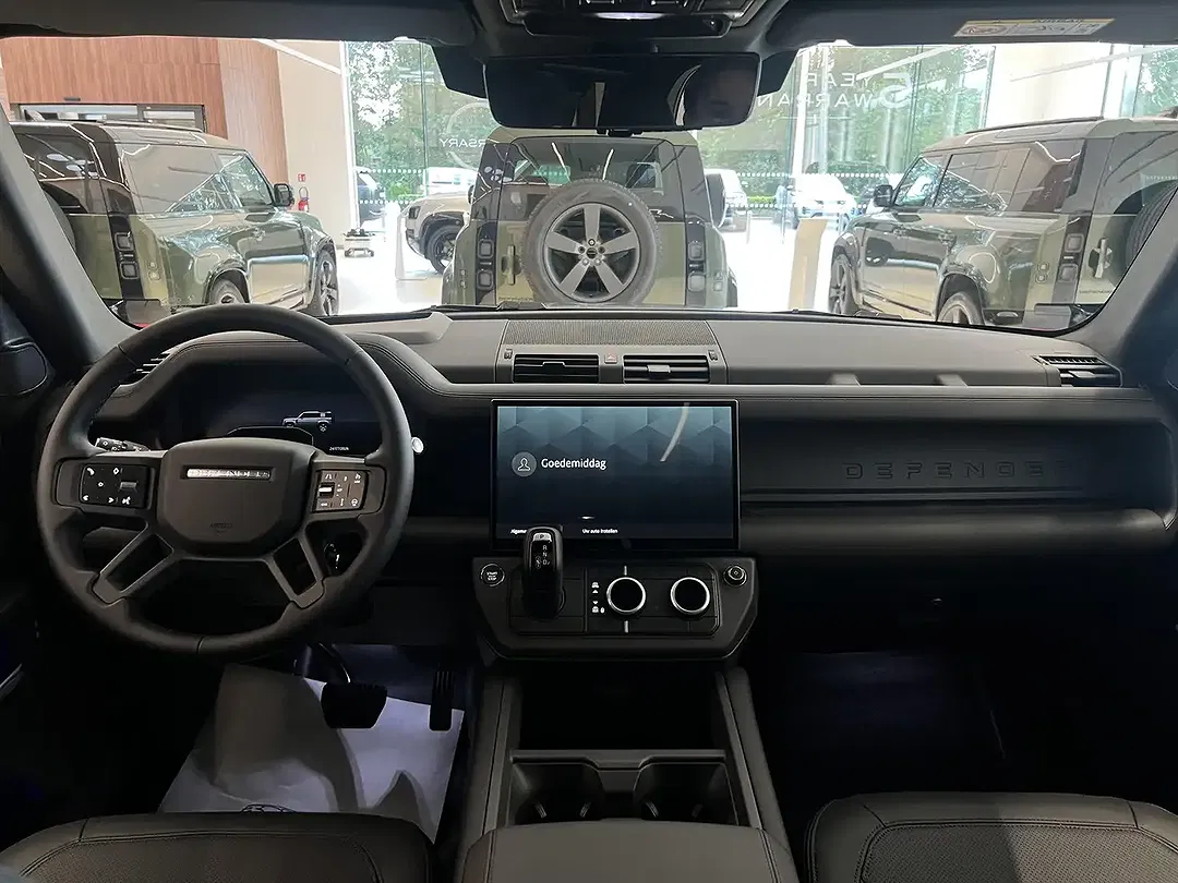 Land Rover Defender P425 X-Dynamic HSE - Thumbnail 7