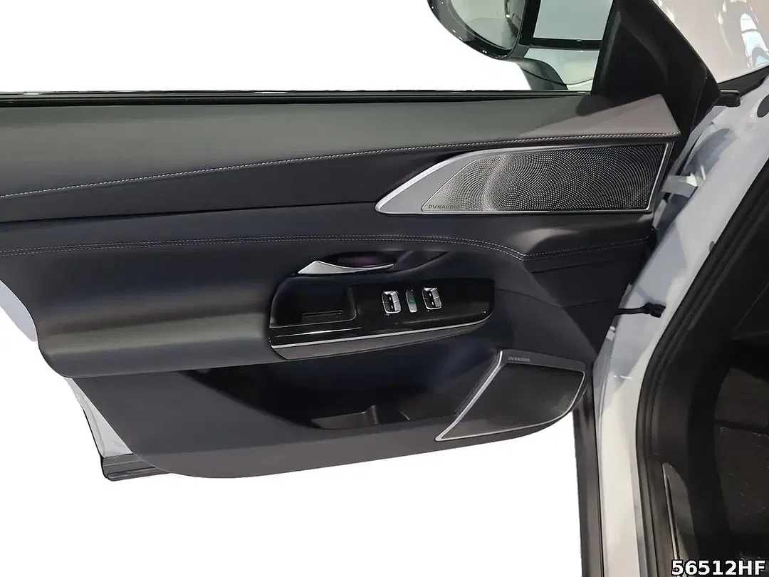 Xpeng G9 AWD Performance - Thumbnail 13