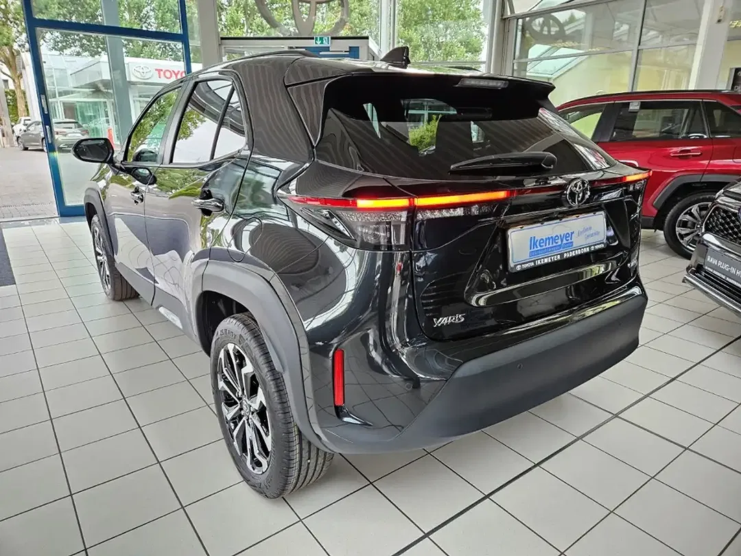 Toyota Yaris Cross Hybrid Teamplayer - Thumbnail 4