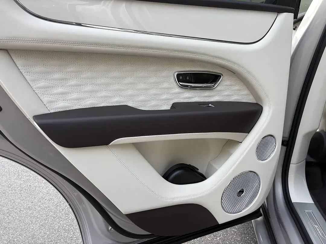 Bentley Bentayga 4.0 V8 Speed - Thumbnail 12