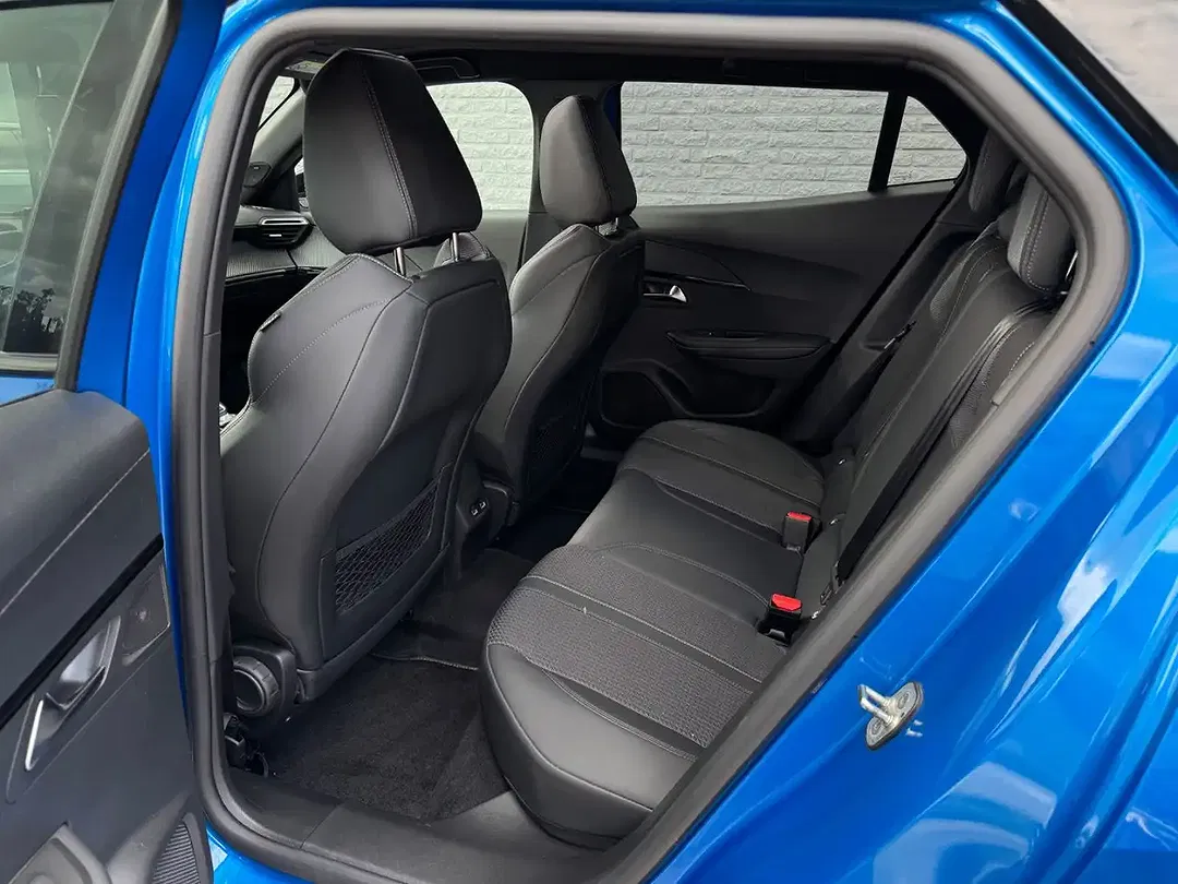Peugeot 2008 BlueHDi GT - Thumbnail 13