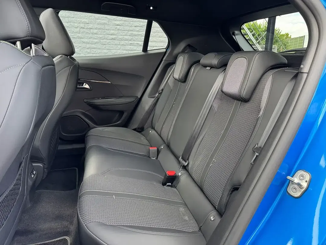 Peugeot 2008 BlueHDi GT - Thumbnail 14