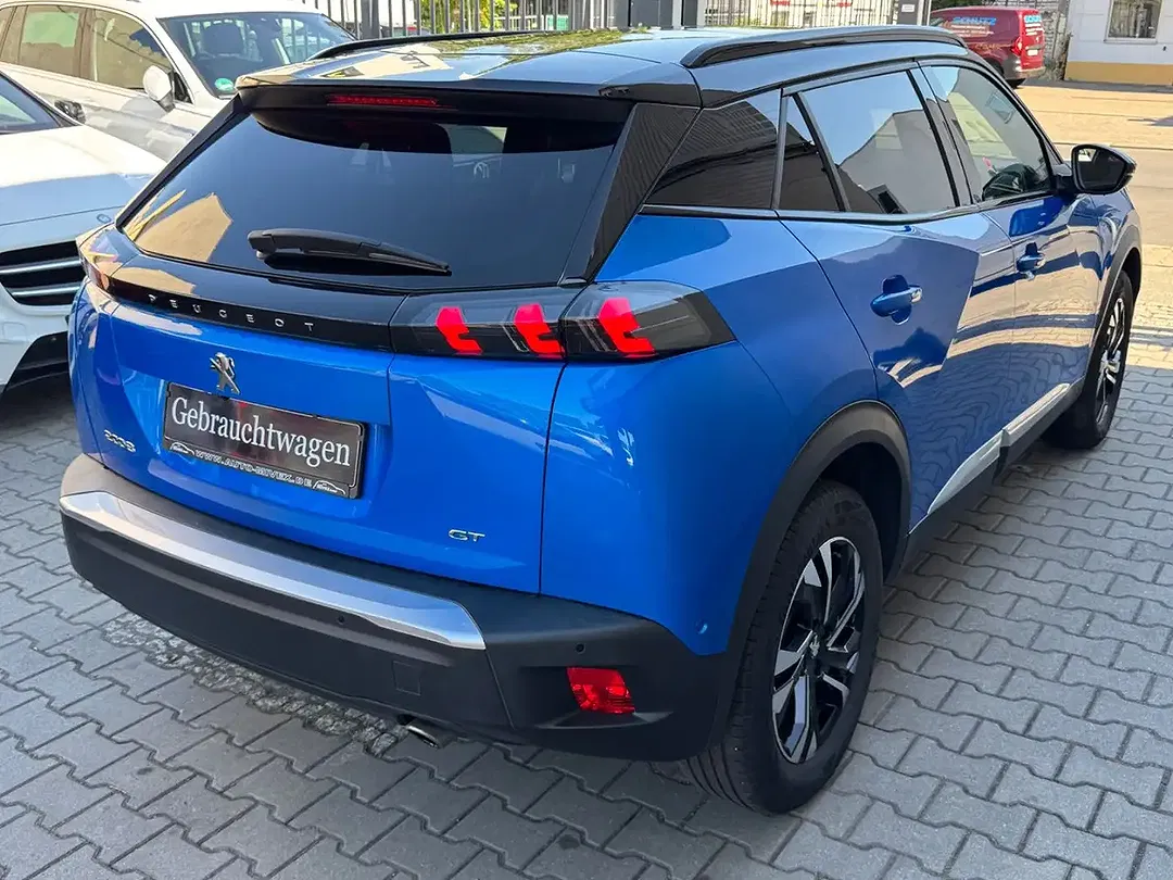 Peugeot 2008 BlueHDi GT - Thumbnail 4