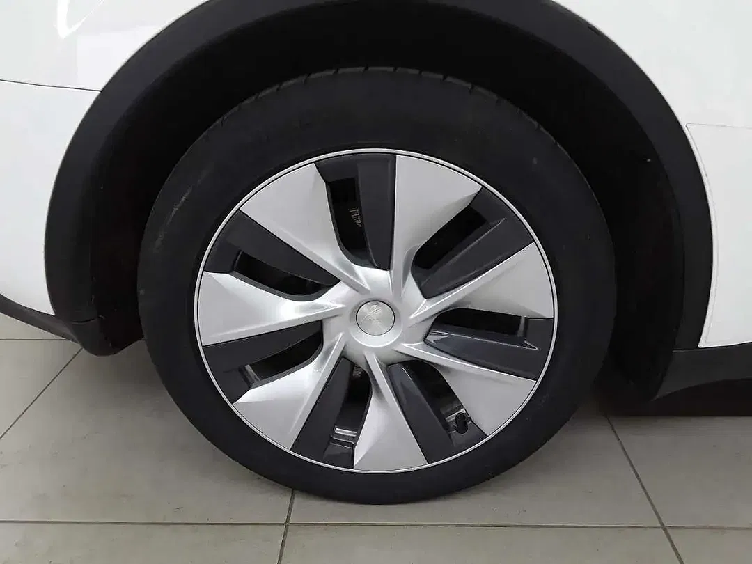 Tesla Model Y RWD - foto 15