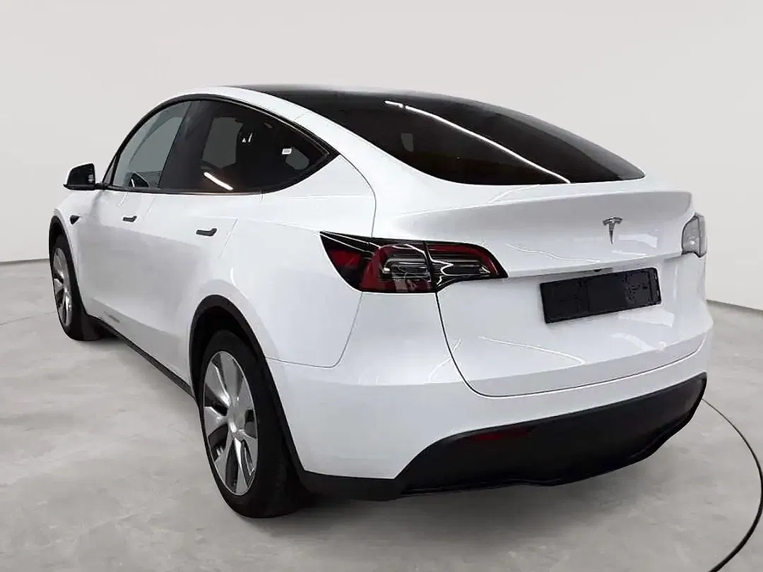 Tesla Model Y RWD - foto 2