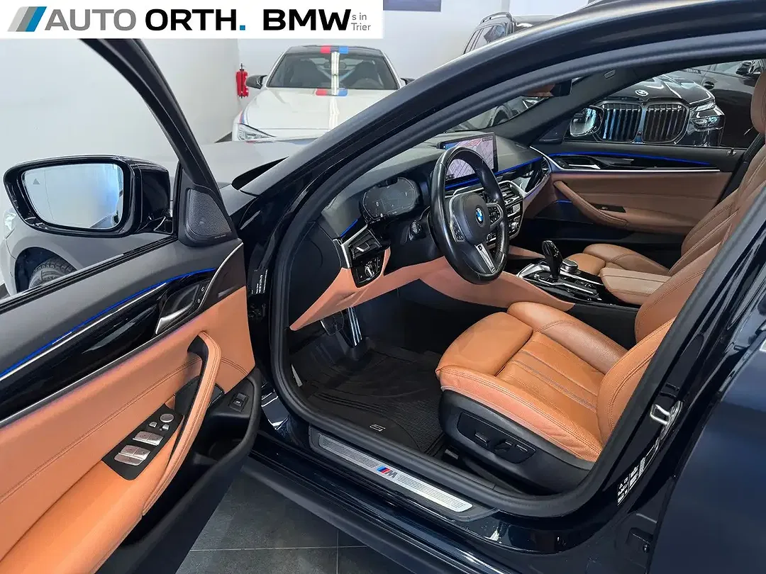 BMW 520 xDrive Touring M Sport - Thumbnail 11