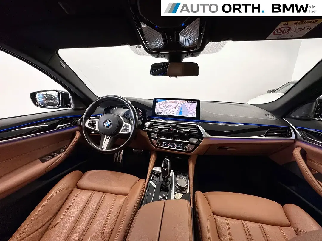 BMW 520 xDrive Touring M Sport - Thumbnail 13
