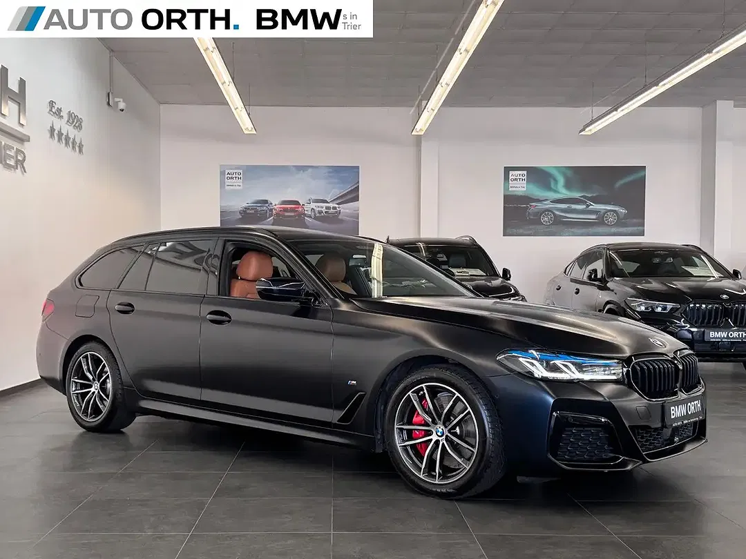 BMW 520 xDrive Touring M Sport - Thumbnail 3