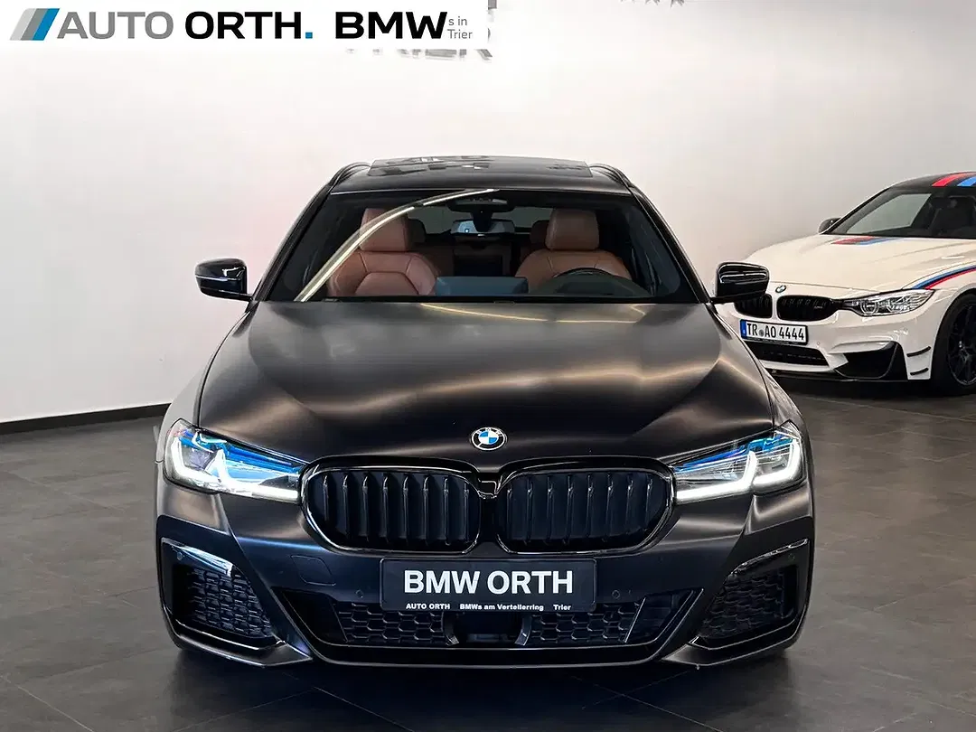 BMW 520 xDrive Touring M Sport - Thumbnail 8