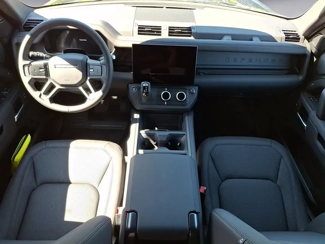 Land Rover Defender D200 110 X-Dynamic SE - Thumbnail 6