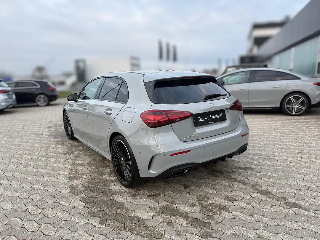 Mercedes-Benz A 200 AMG Night Edition - Thumbnail 1