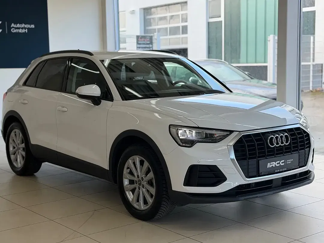 Audi Q3 35 TFSI AUT sport - Thumbnail 3