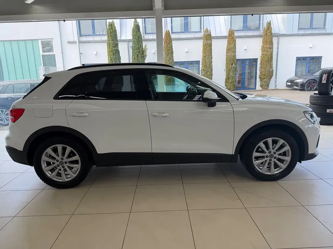 Audi Q3 35 TFSI AUT sport - Thumbnail 4