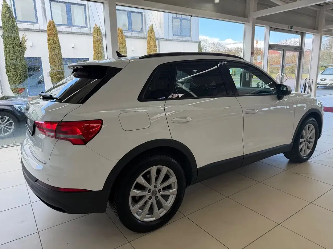 Audi Q3 35 TFSI AUT sport - Thumbnail 5