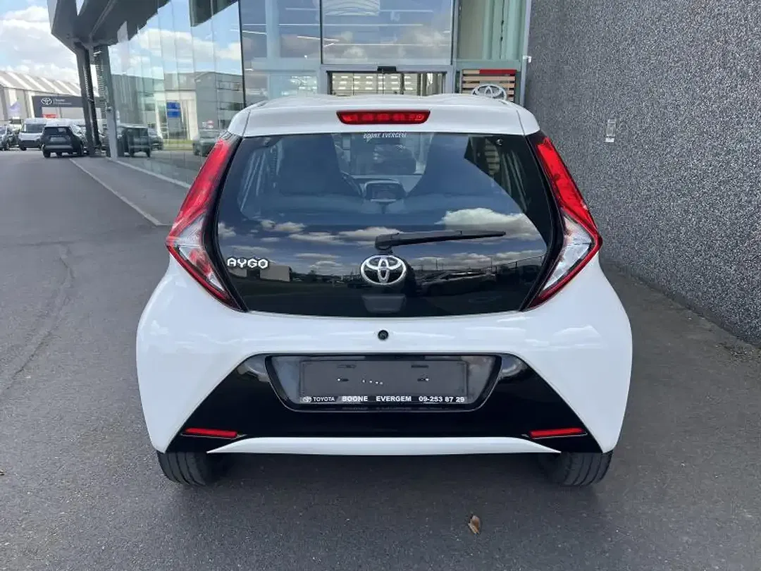 Toyota Aygo - Thumbnail 6