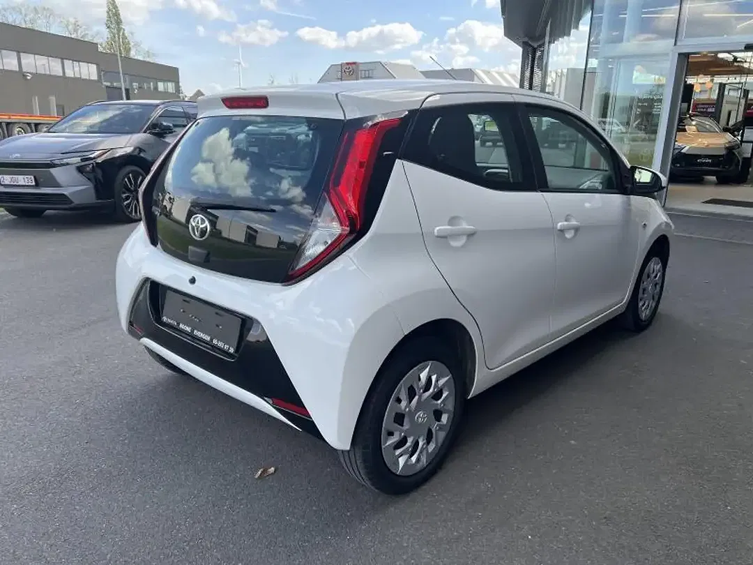Toyota Aygo - Thumbnail 7
