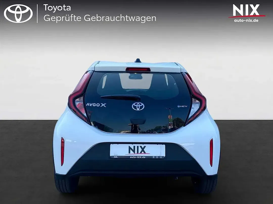 Toyota Aygo X 1.5 Hybrid Active - Thumbnail 4