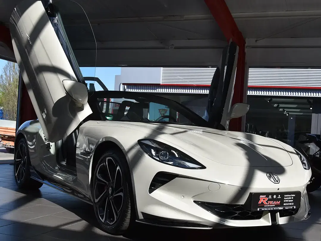 MG Cyberster Xpower - Thumbnail 3