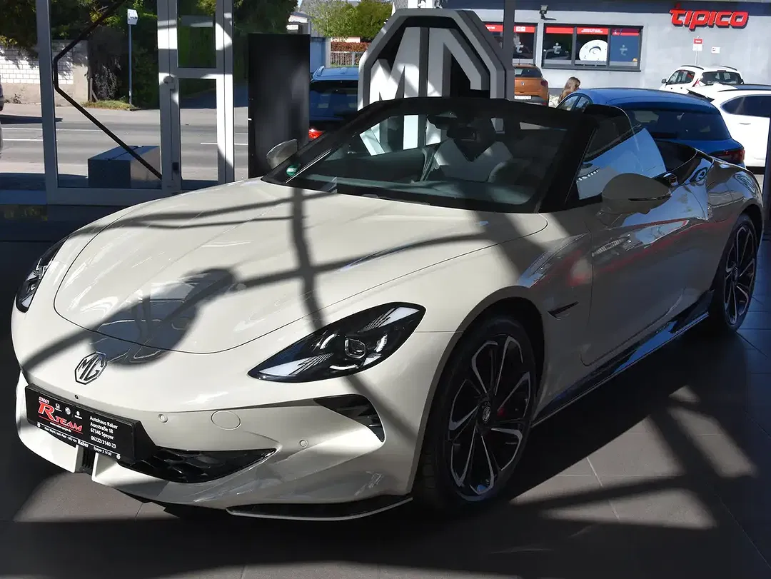 MG Cyberster Xpower - Thumbnail 4