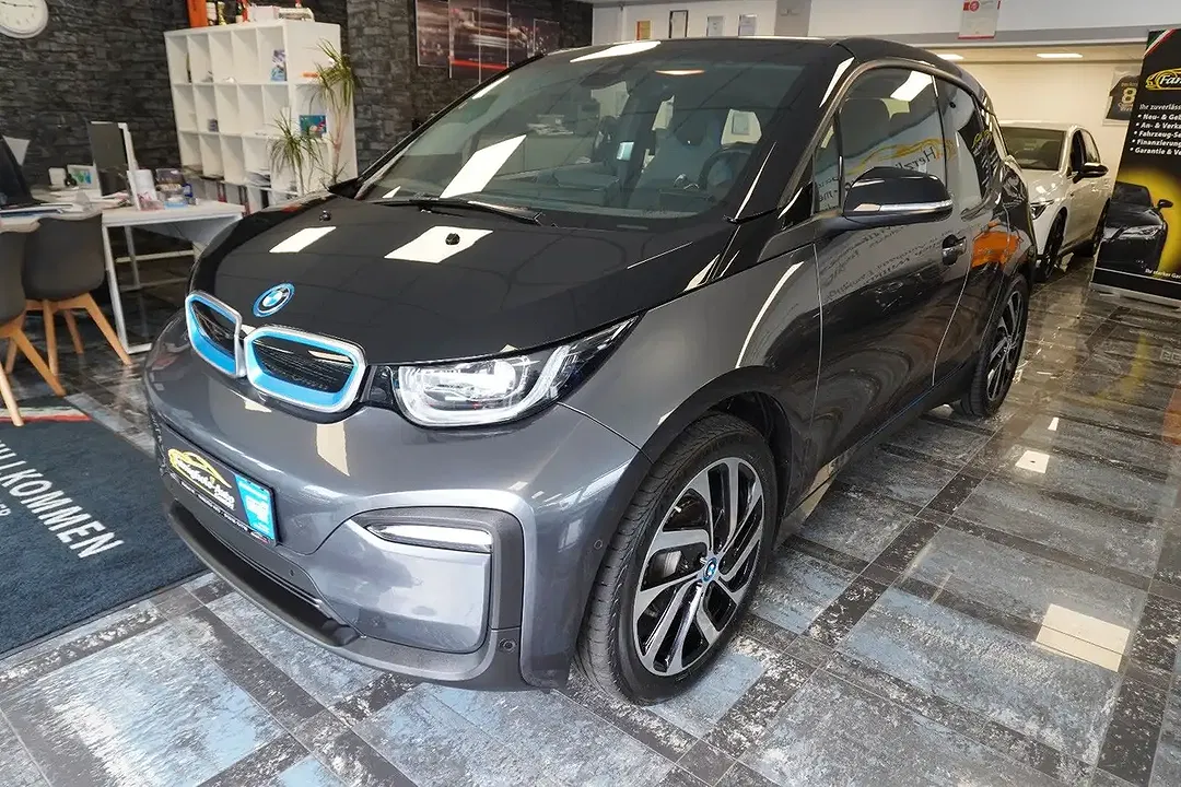 BMW i3 - Thumbnail 6