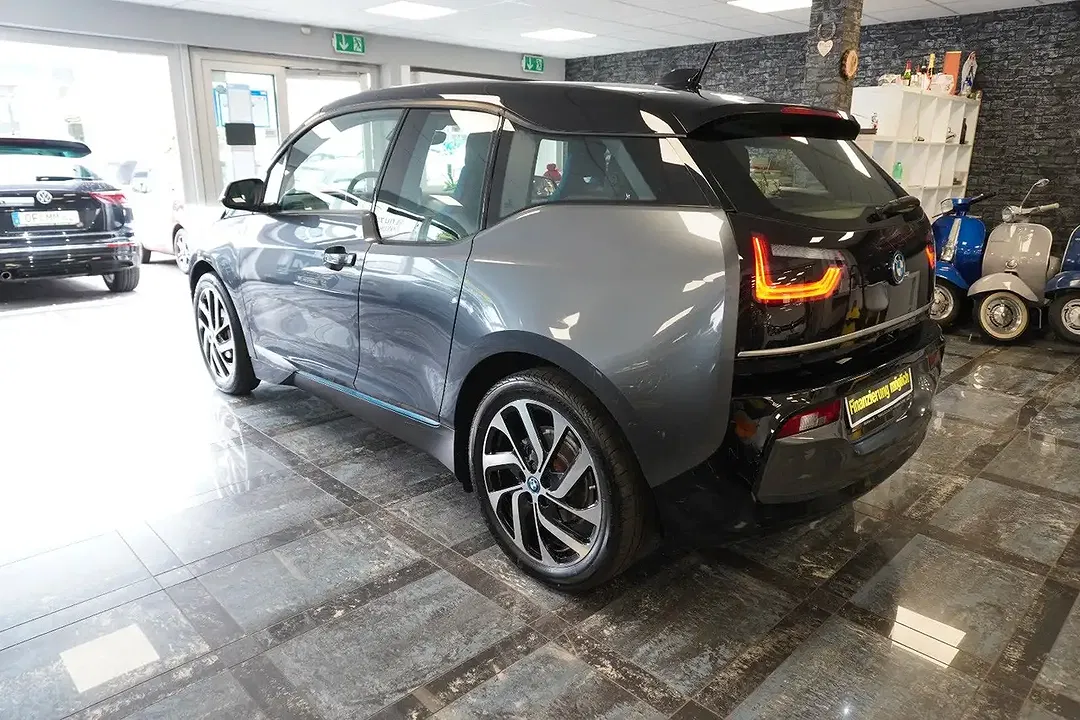 BMW i3 - Thumbnail 7