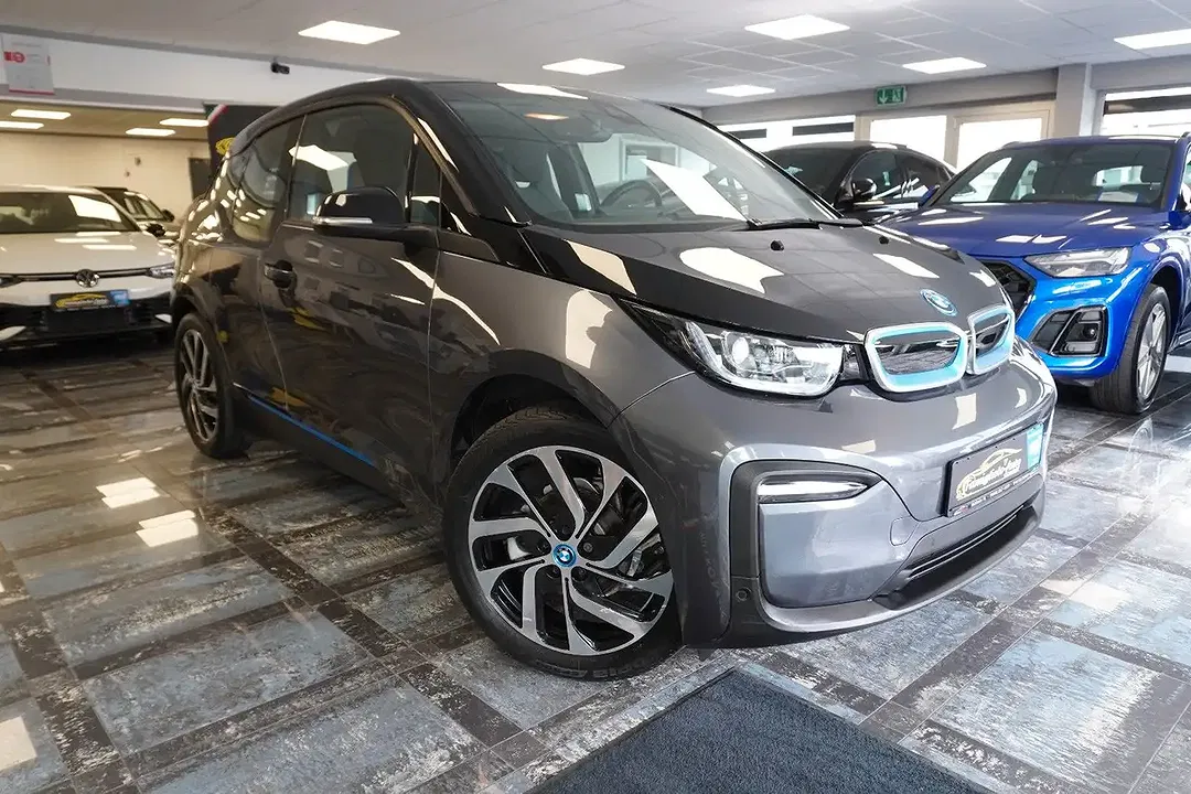 BMW i3 - Thumbnail 4