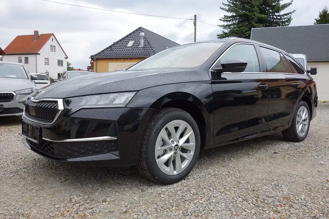 Skoda Octavia 1.5 TSI MHEV Combi Selection - Thumbnail 1