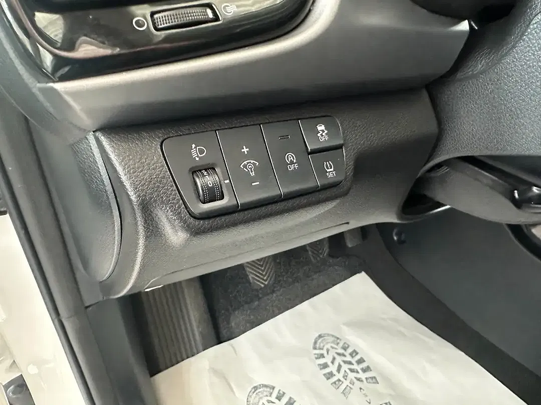 Kia Rio Vision - Thumbnail 10