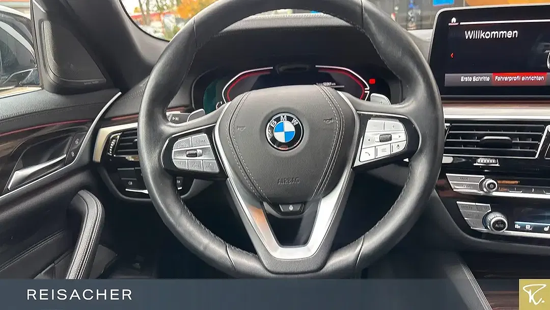 BMW 530 xDrive Touring Luxury - Thumbnail 5