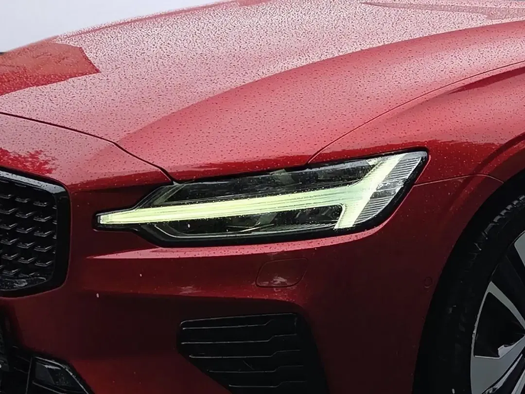 Volvo S60 T8 PHEV Hybrid AWD Ultimate Plus Dark - Thumbnail 5
