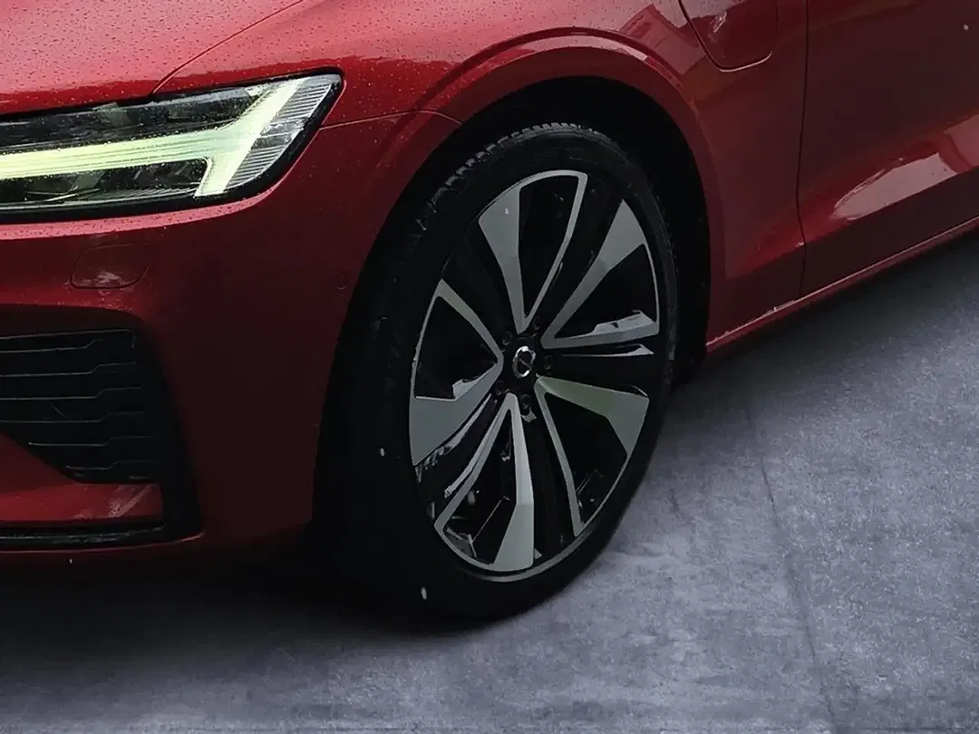 Volvo S60 T8 PHEV Hybrid AWD Ultimate Plus Dark - Thumbnail 6