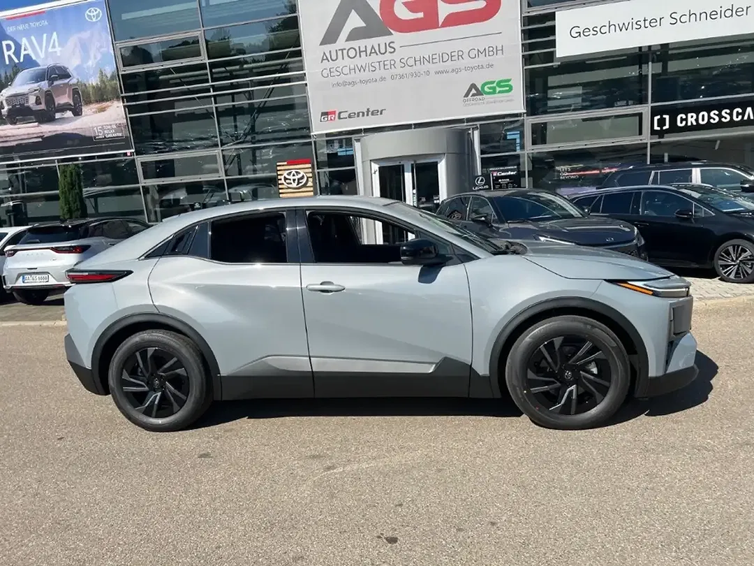 Toyota C-HR Teamplayer - Thumbnail 3