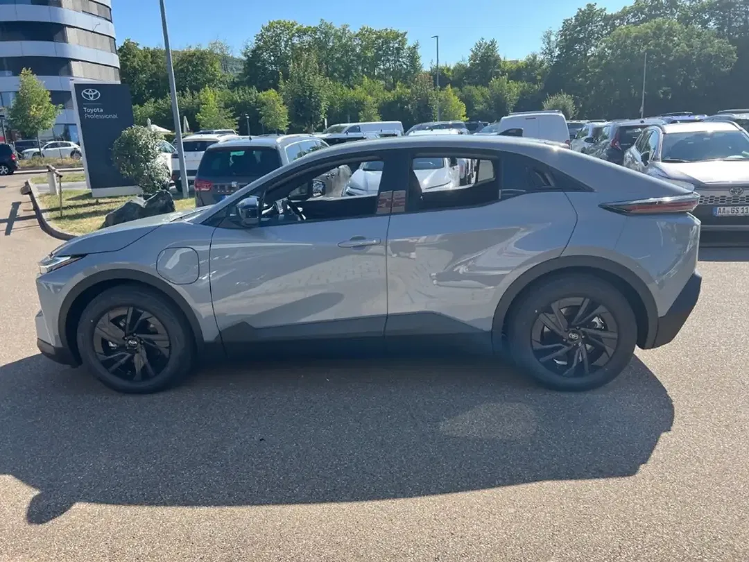 Toyota C-HR Teamplayer - Thumbnail 6