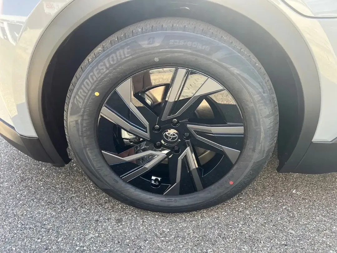 Toyota C-HR Teamplayer - Thumbnail 8